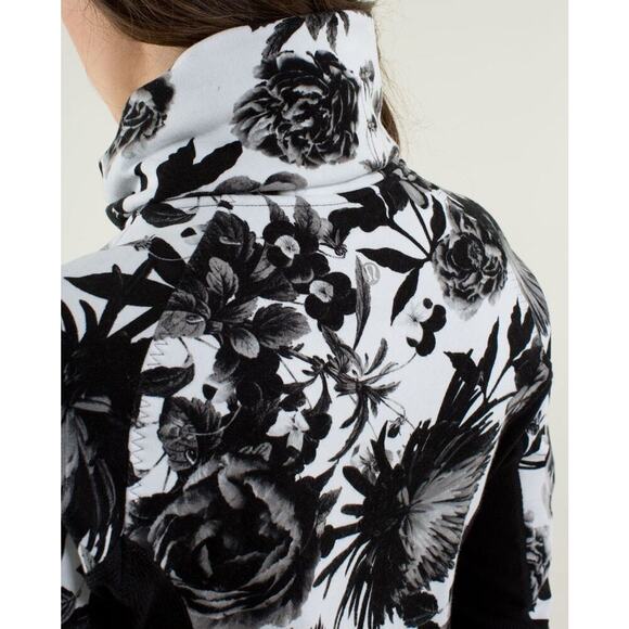 Lululemon Calm & Cozy Jacket Brisk Bloom Black White Cotton Fleece Sz 8 ~ RARE!! - Picture 7 of 16